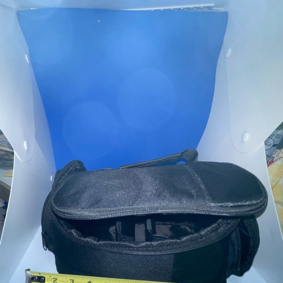Small Canon Gadget Camera Bag NWT - Adj sections - Picture 9 of 13